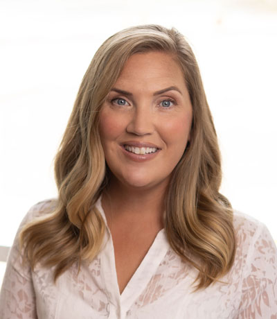 Headshot of Alison Giangrande